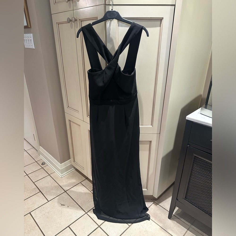 Chic Black Sleeveless Dress